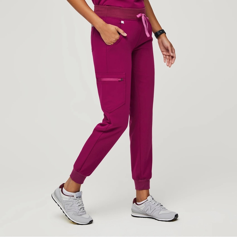 Figs Scrubs Zamora Joggers - Petite Small Dark Magenta